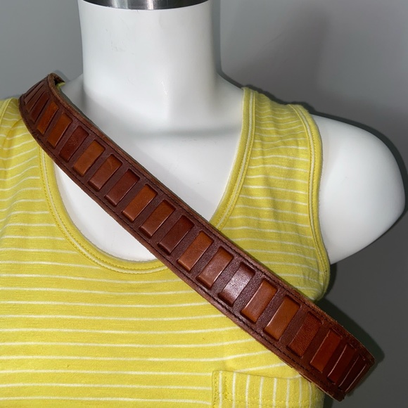 Fossil Unisex M Brown Leather 1 3/8" wide belt Exc Cond total length 42" - Picture 2 of 4